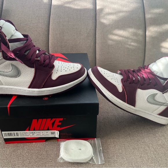 Air Jordan 1 retro OG size 7.5 men. - Picture 3 of 4